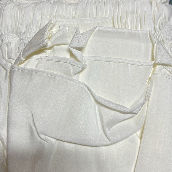 Biscayne Bay twin 18” drop ivory elastic ruffle bed skirt NIP polyester - Picture 2 of 5